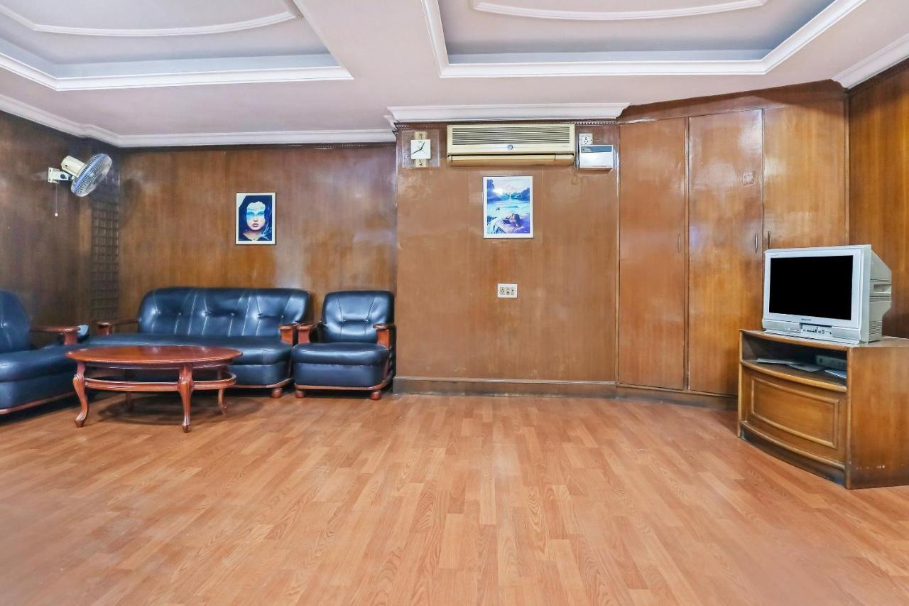 Oyo Hotel Hindustan Deluxe Mangalore Exterior photo