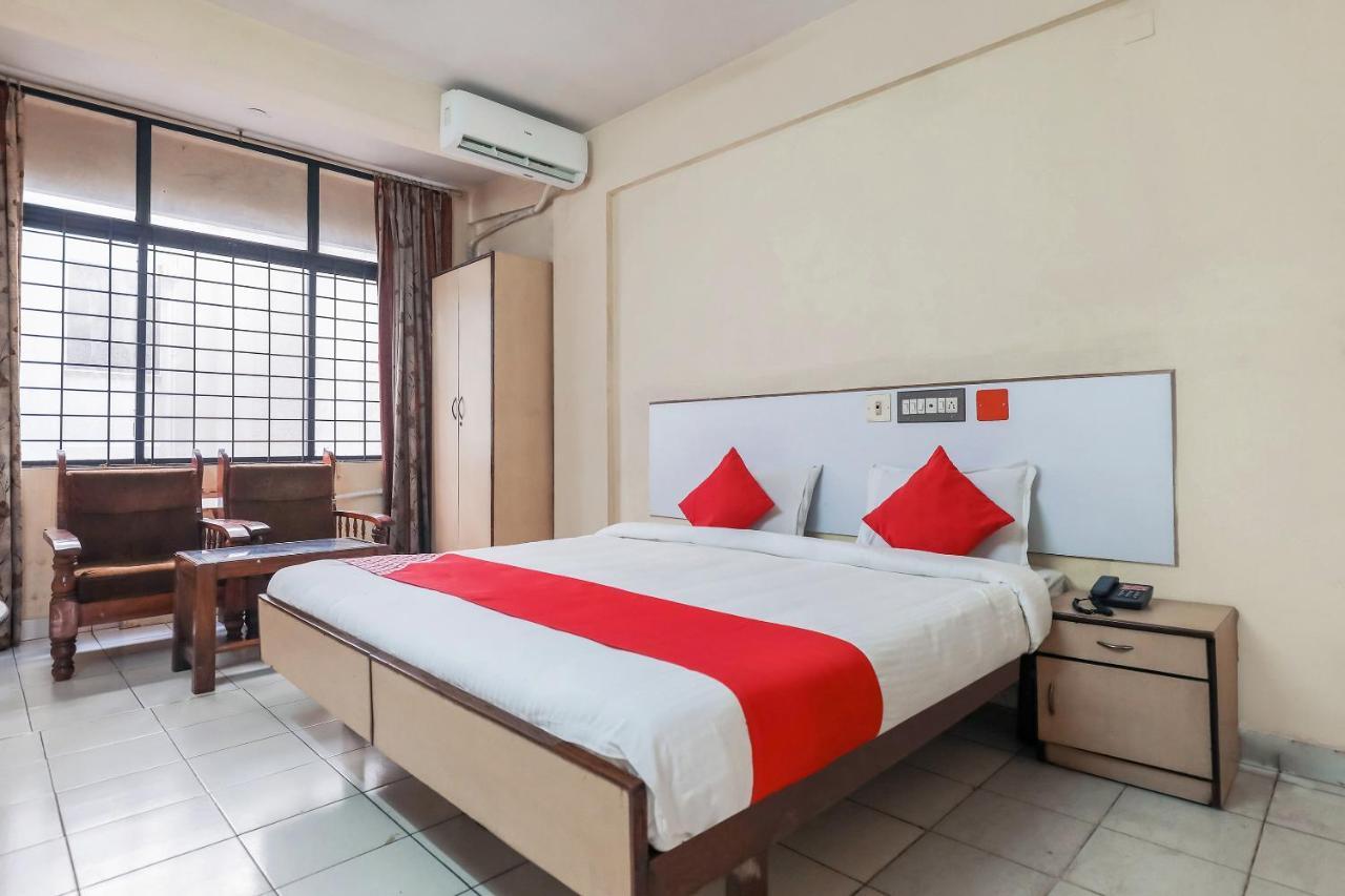 Oyo Hotel Hindustan Deluxe Mangalore Exterior photo
